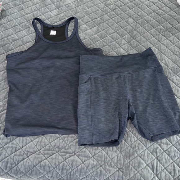 Prana Tank Shorts Set Women’s XL Navy Blue Built In Bra Pockets Biker W - Picture 1 of 13